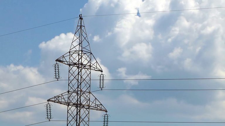 Nel mese di agosto consumi elettrici in calo