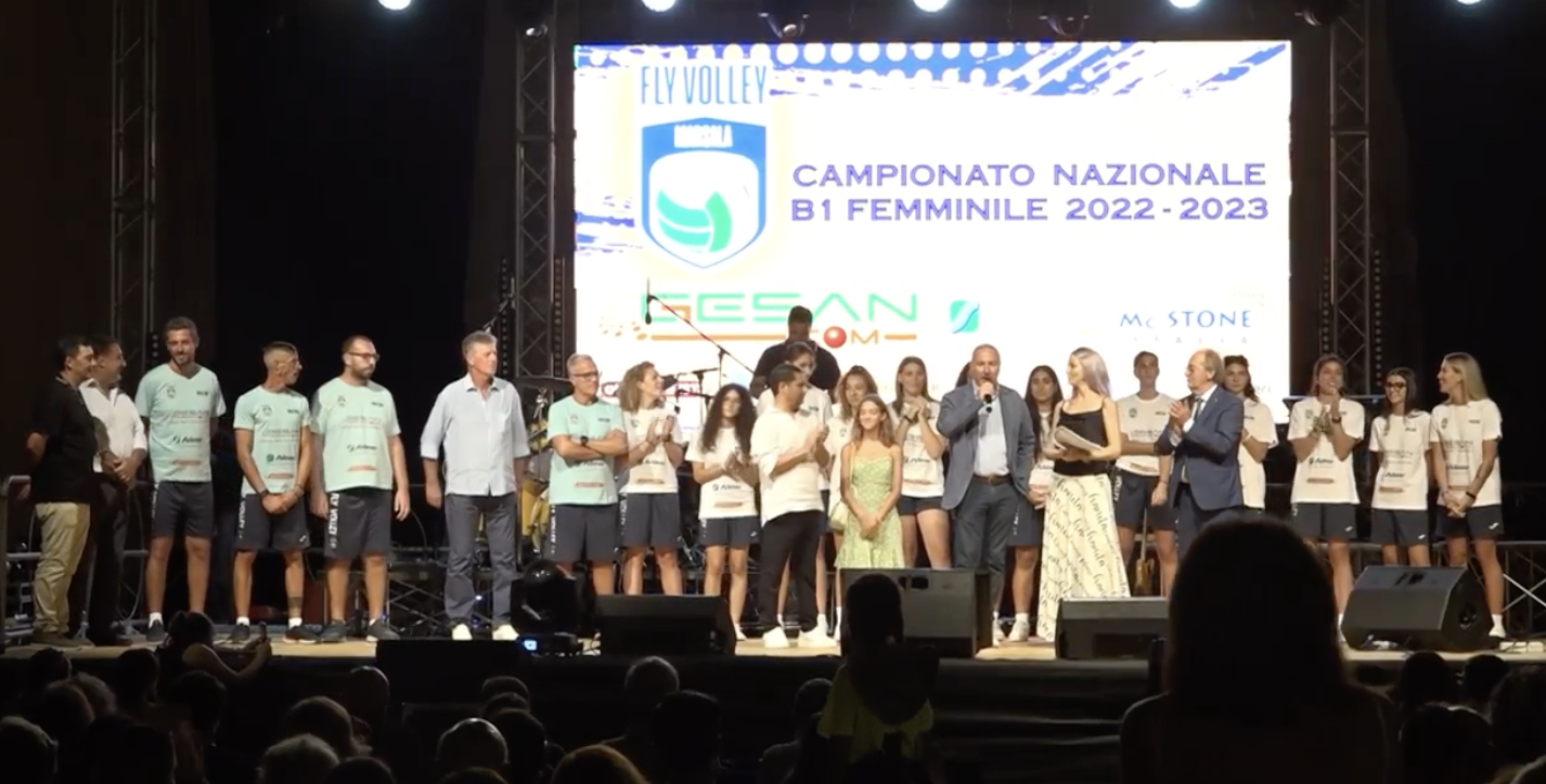 La Fly Volley Marsala presenta staff e squadra. Iniziano gli allenamenti