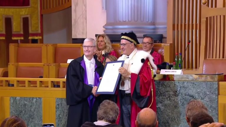 Dall’Università Federico II di Napoli una laurea H.C. a Tim Cook