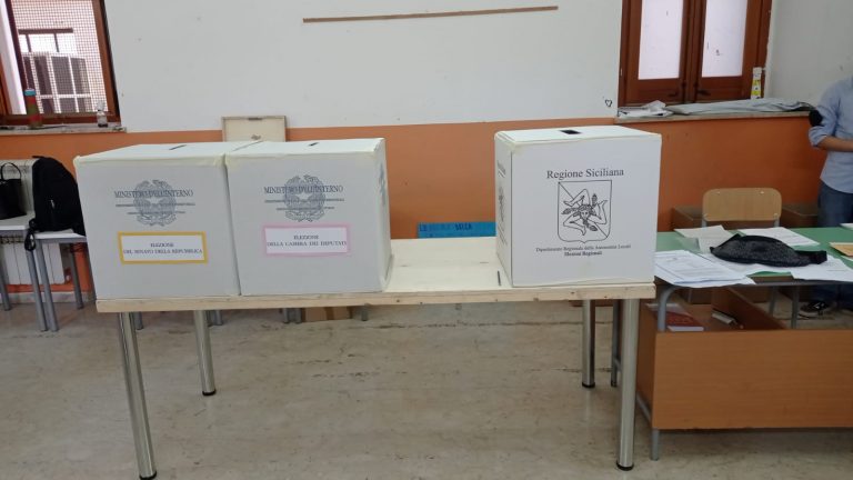Urne aperte: alle 12 alle Regionali ha votato il 12,21%