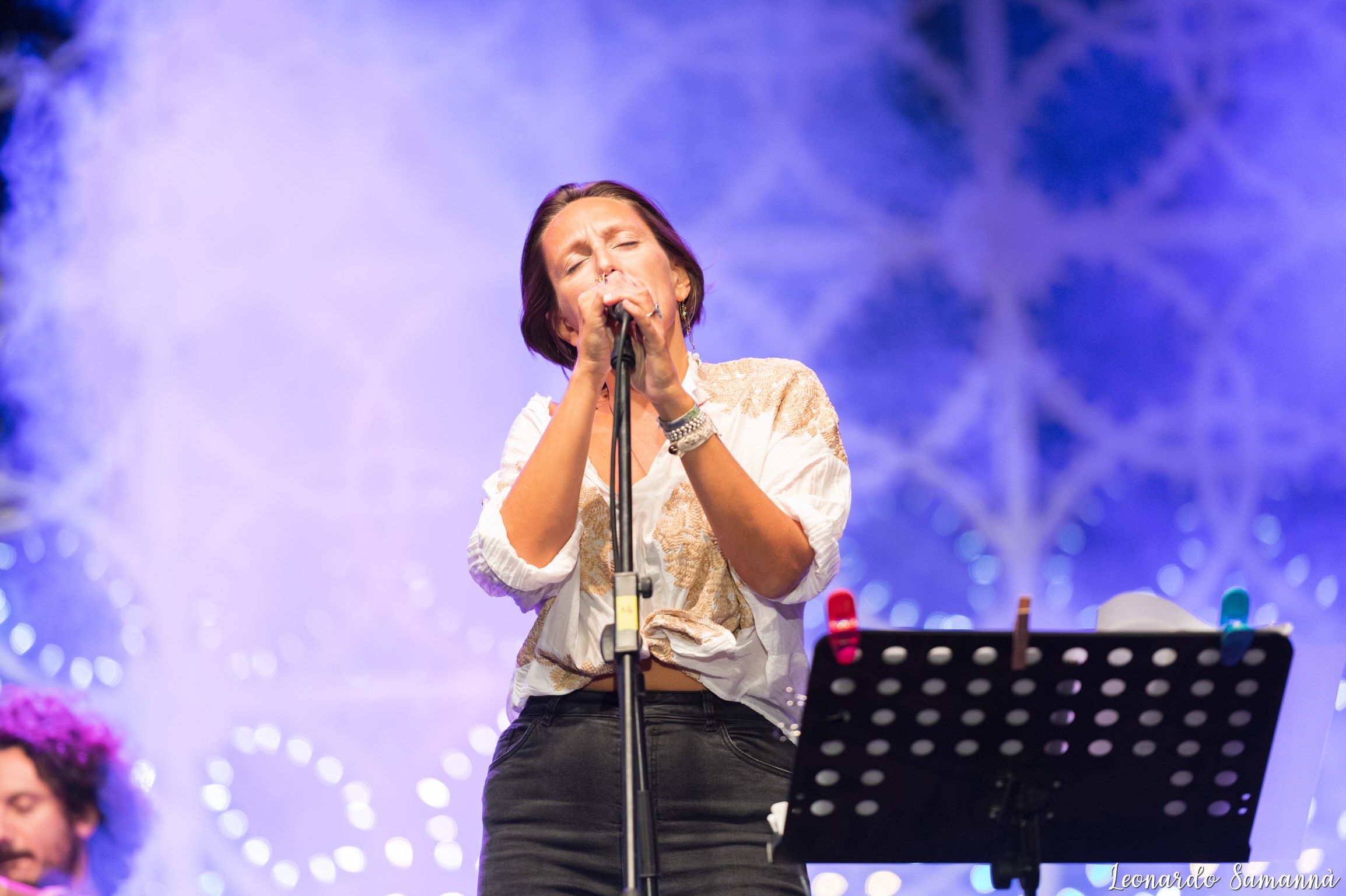 La marsalese Senia canta la Sicilia sul palco del Cous Cous Fest