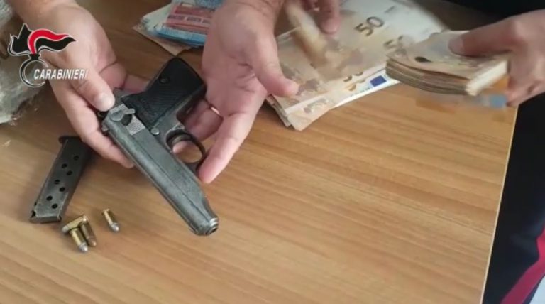 Operazione Hesperia i carabinieri hanno trovato una pistola nella casa di un soggetto arrestato