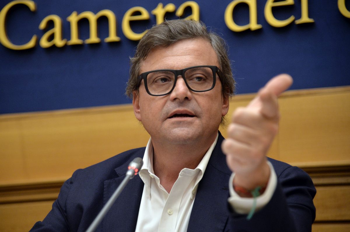 Calenda: “Metà Pd è già con i Cinque Stelle”