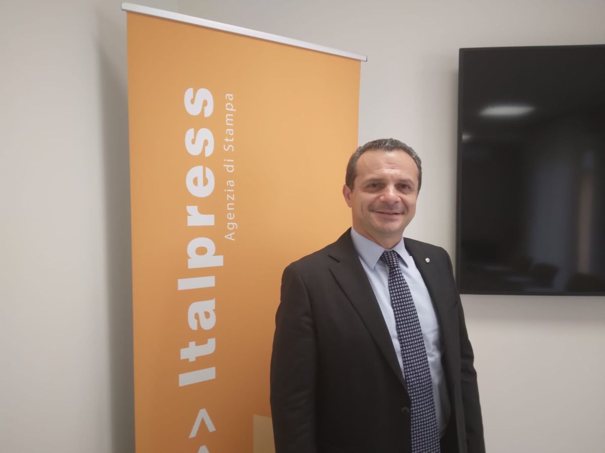 Cateno De Luca: “Il divario Nord-Sud si colma cambiando classe politica”
