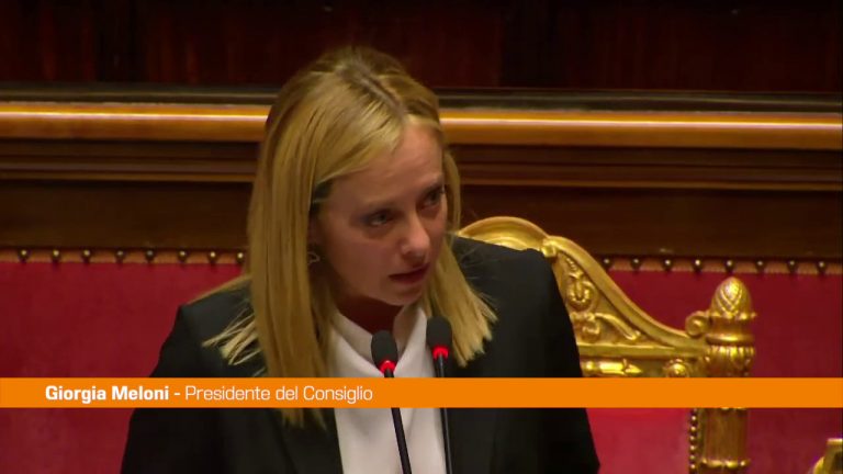 Ucraina, Meloni “La pace non si ottiene con le bandiere arcobaleno”