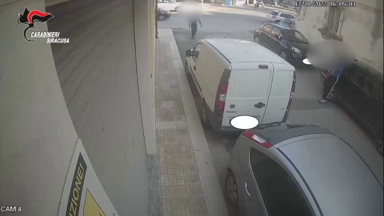 Aggressione nel siracusano, due arresti
