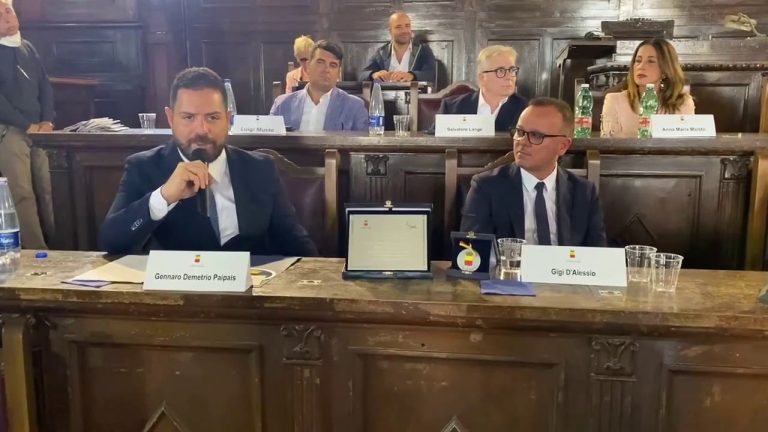 D’Alessio “Promuovere la lingua napoletana. No duetto con mio figlio”