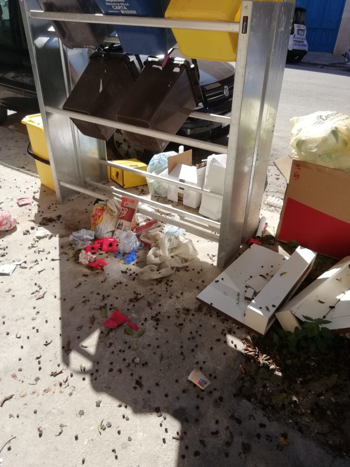 Marsala: “In via Pascasino spazzatura abbandonata e spesso non raccolta”