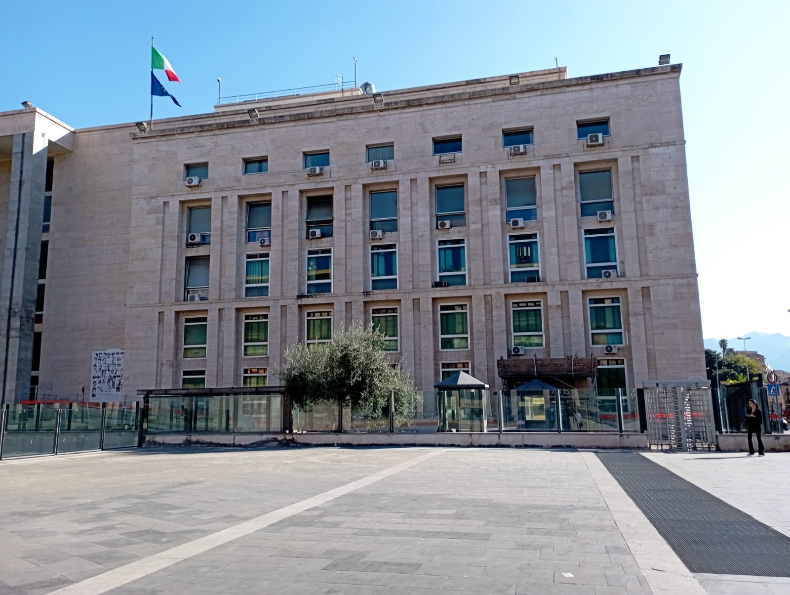 Violenza di gruppo Palermo, il Tribunale rigetta la scarcerazione di La Grassa