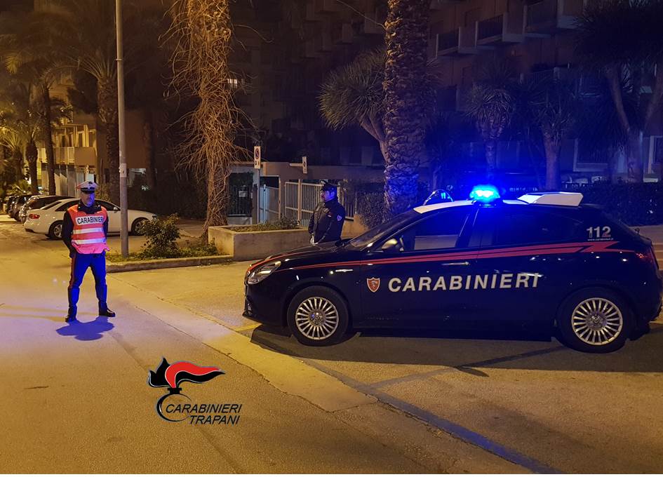 Trapani: 86enne in stato confusionale sotto la pioggia, soccorsa dai Carabinieri