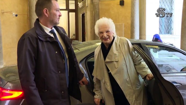 Senato, l’arrivo di Liliana Segre a Palazzo Giustiniani