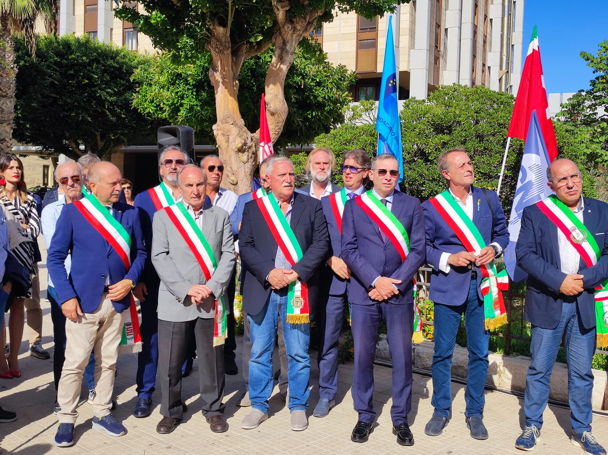 “Rincari del 300%”, i comuni trapanesi in Piazza con Cgil, Uil e CNA contro il caro energia