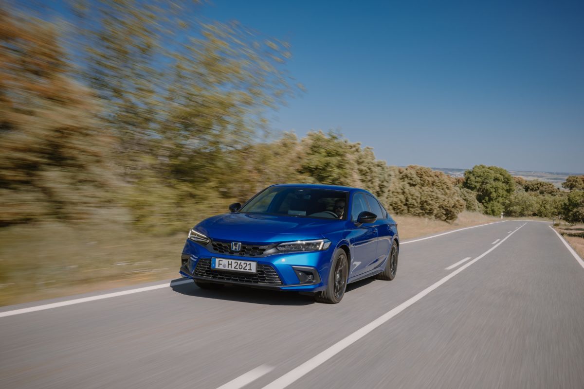 Con nuova Honda Civic e:HEV Full Hybrid più prestazioni e meno consumi