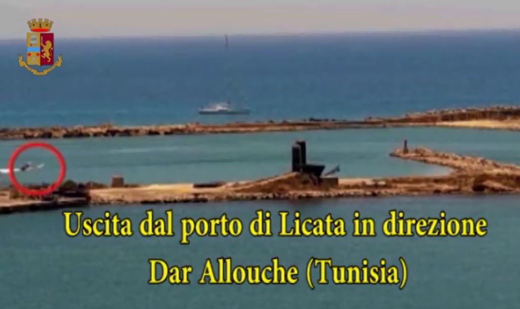 Blitz contro scafisti tra la Sicilia e la Tunisia, 18 arresti