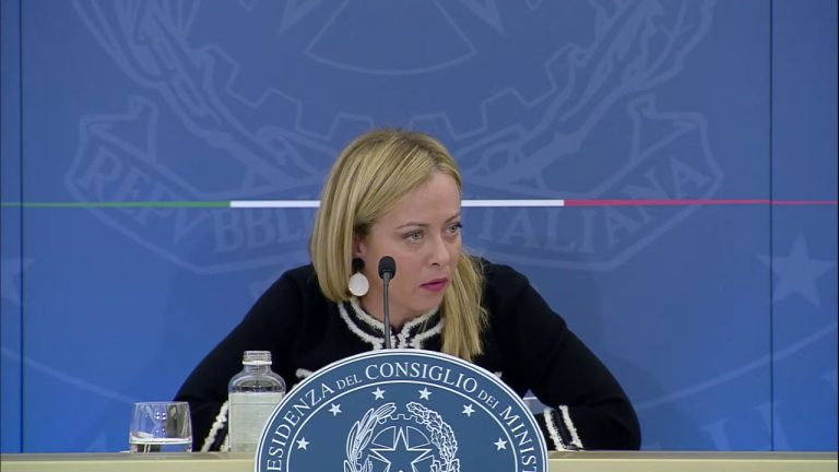 Migranti, Meloni “Dal governo francese reazione aggressiva”