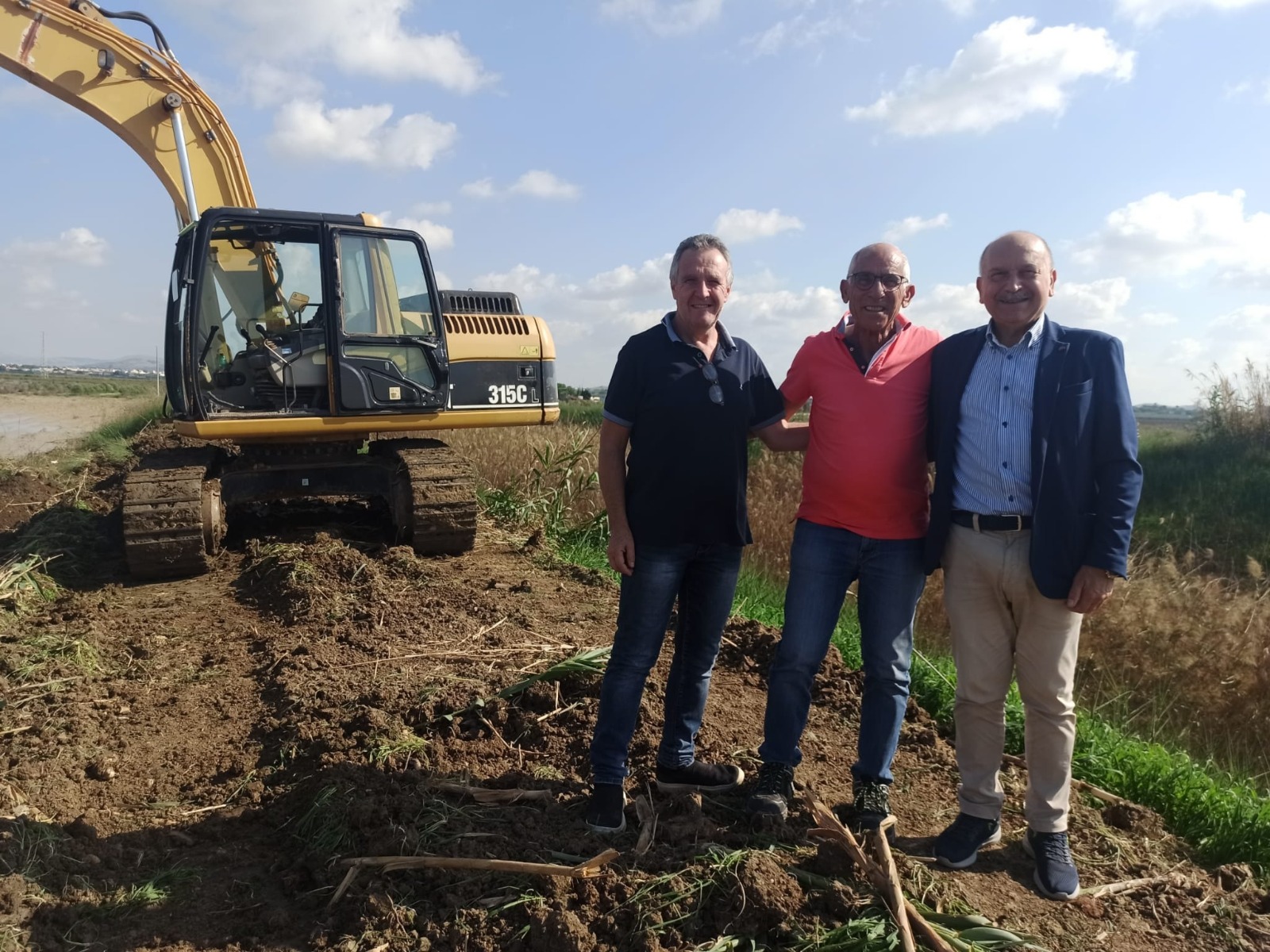 Avviato il rifacimento degli argini del torrente Verderame esondato