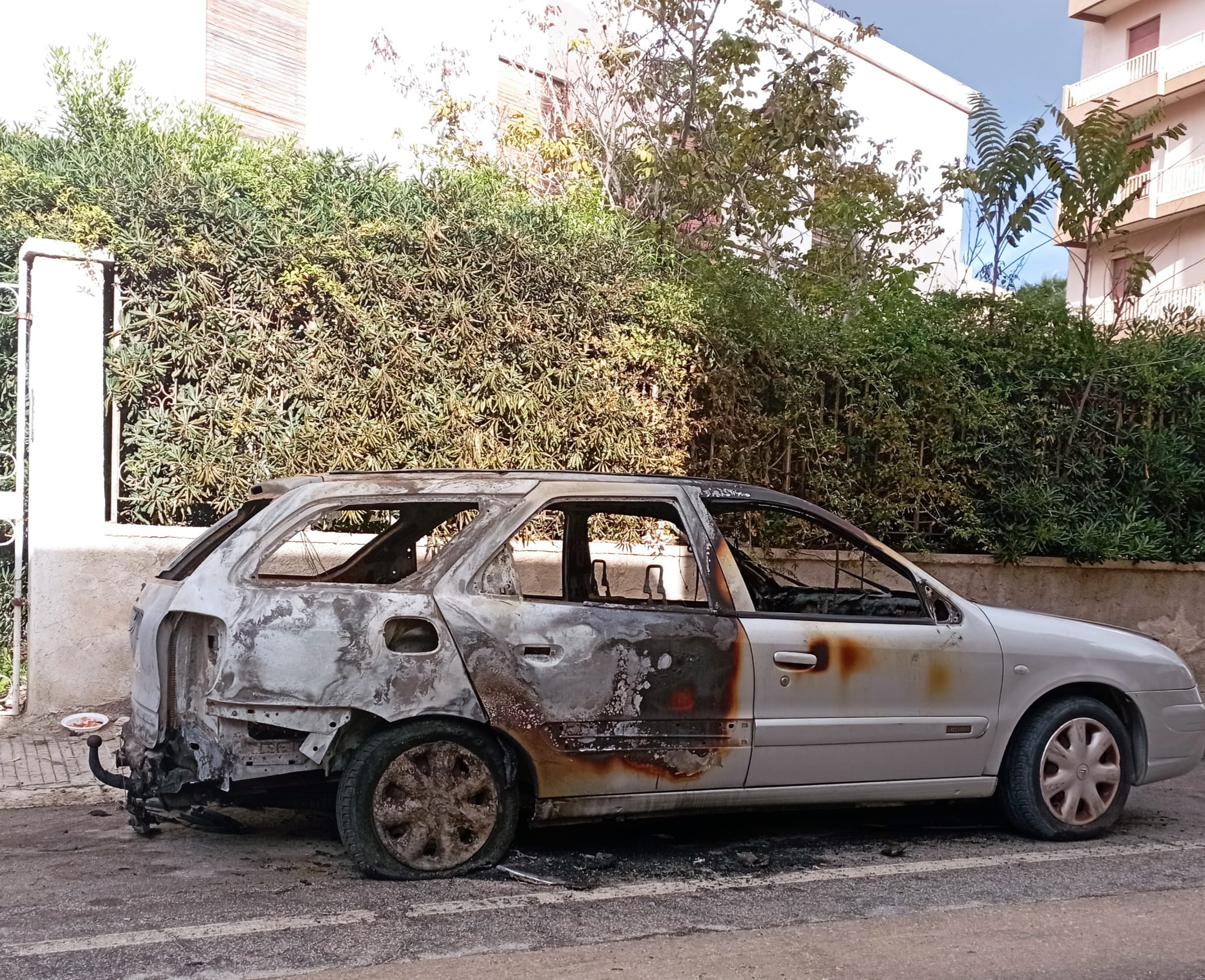 Marsala: l’inquietante escalation di auto incendiate, un’altra in via D’Azeglio