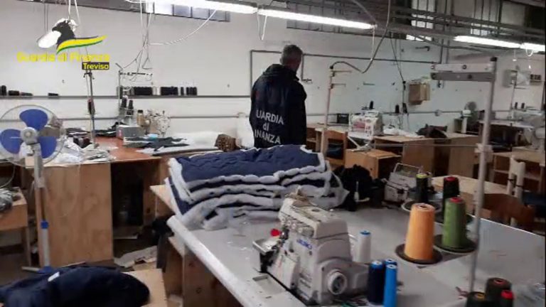 Sequestrato laboratorio tessile nel trevigiano, 2,6 mln di tasse evase
