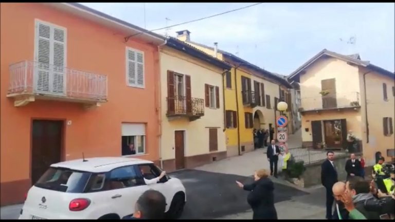 Papa Francesco torna a casa a Portacomaro e incontra i parenti