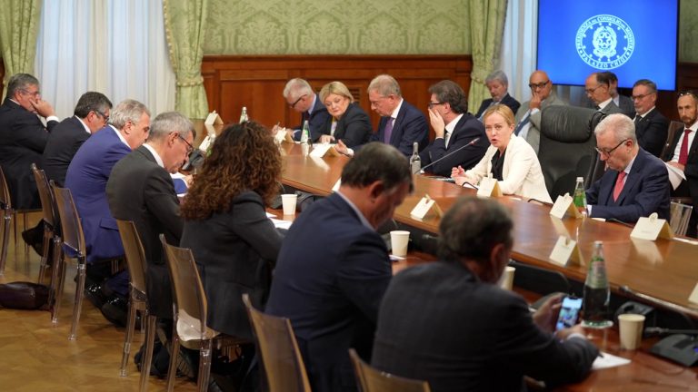Governo, Meloni incontra i sindacati