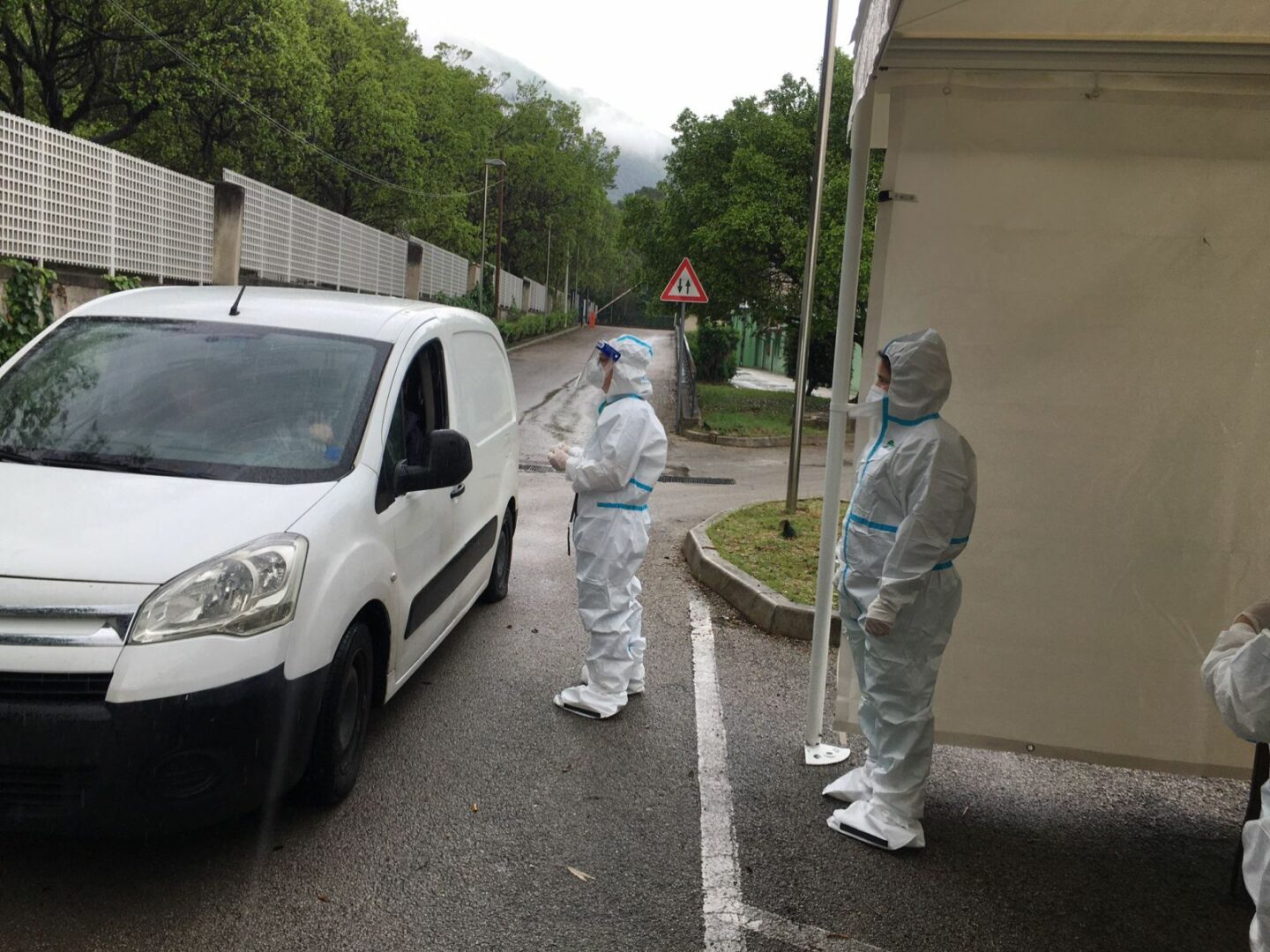 Covid, 1100 tamponi durante le feste natalizie nei drive-in dell’Asp di Palermo