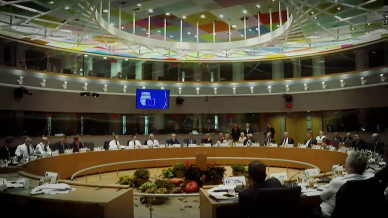 L’Ue promuove la manovra, critiche su pos e contante
