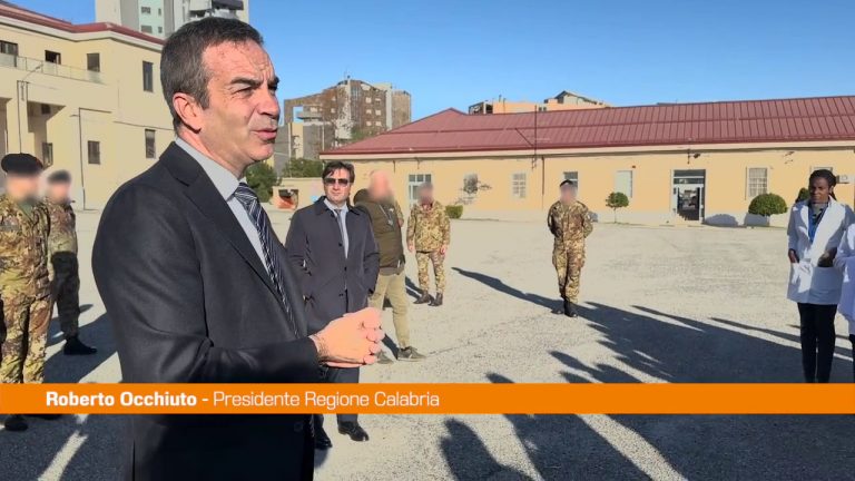 Calabria, arrivati 50 medici cubani. Occhiuto “Abbiamo bisogno di voi”