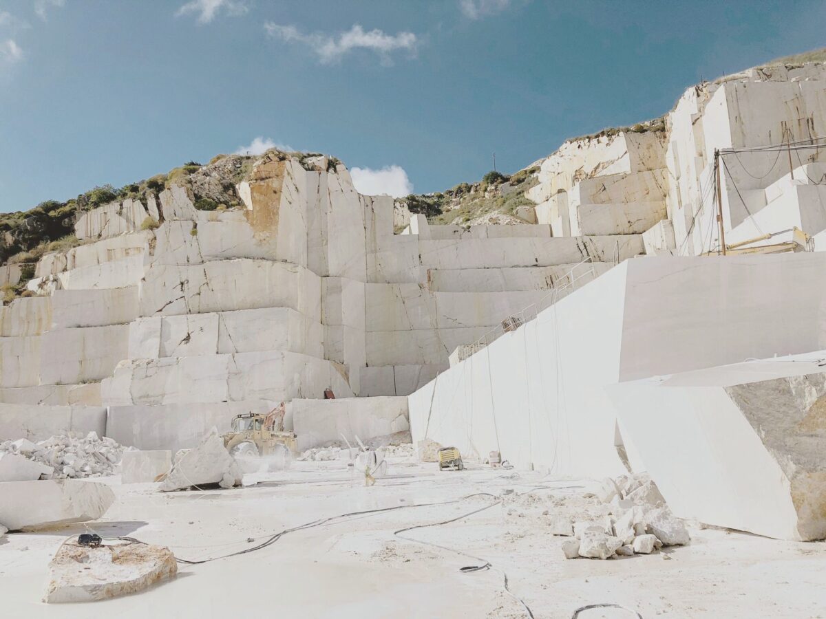 L’Ars approva il riordino del settore cave: “Fatturato di 250 milioni di euro e recupero siti abbandonati”