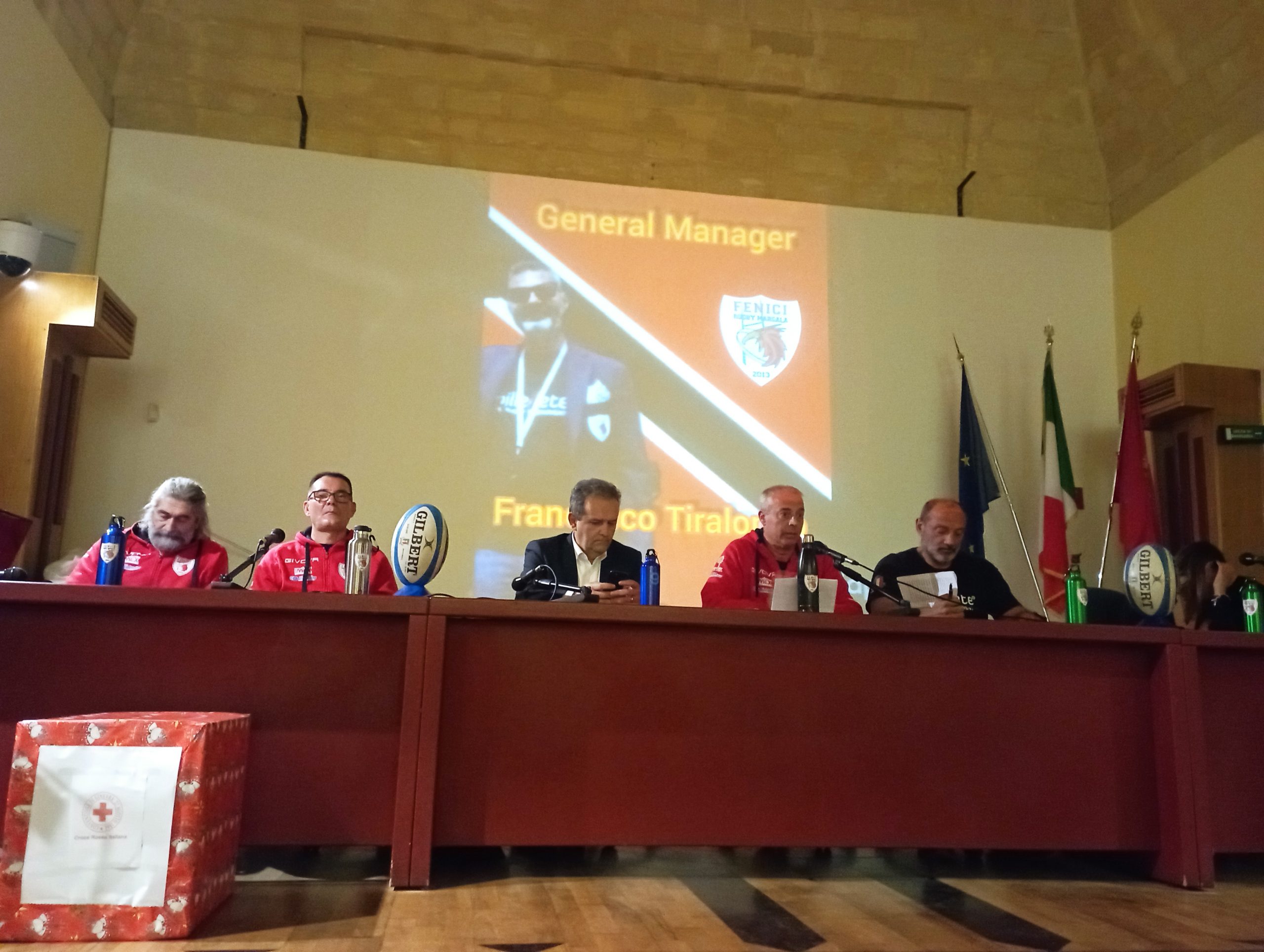 Marsala: i Fenici rugbisti felici e solidali. L’anno si chiude con tante iniziative e nuove maglie