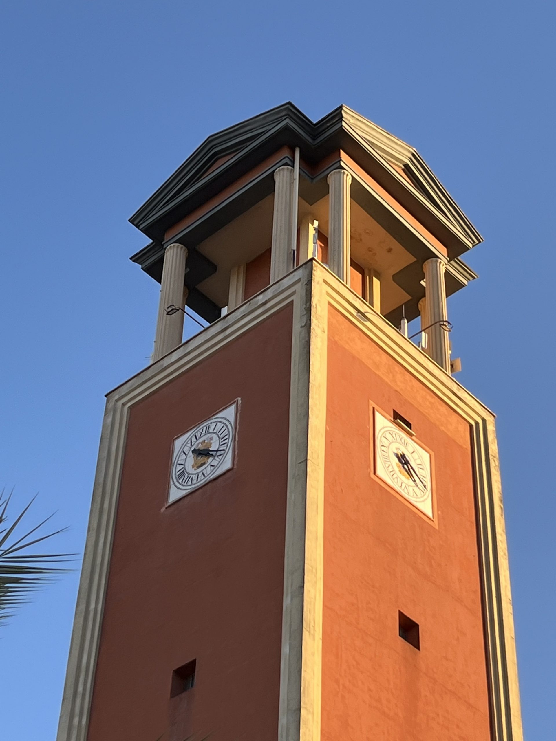 Dopo 20 anni torna a funzionare l’orologio nella torre di Poggioreale