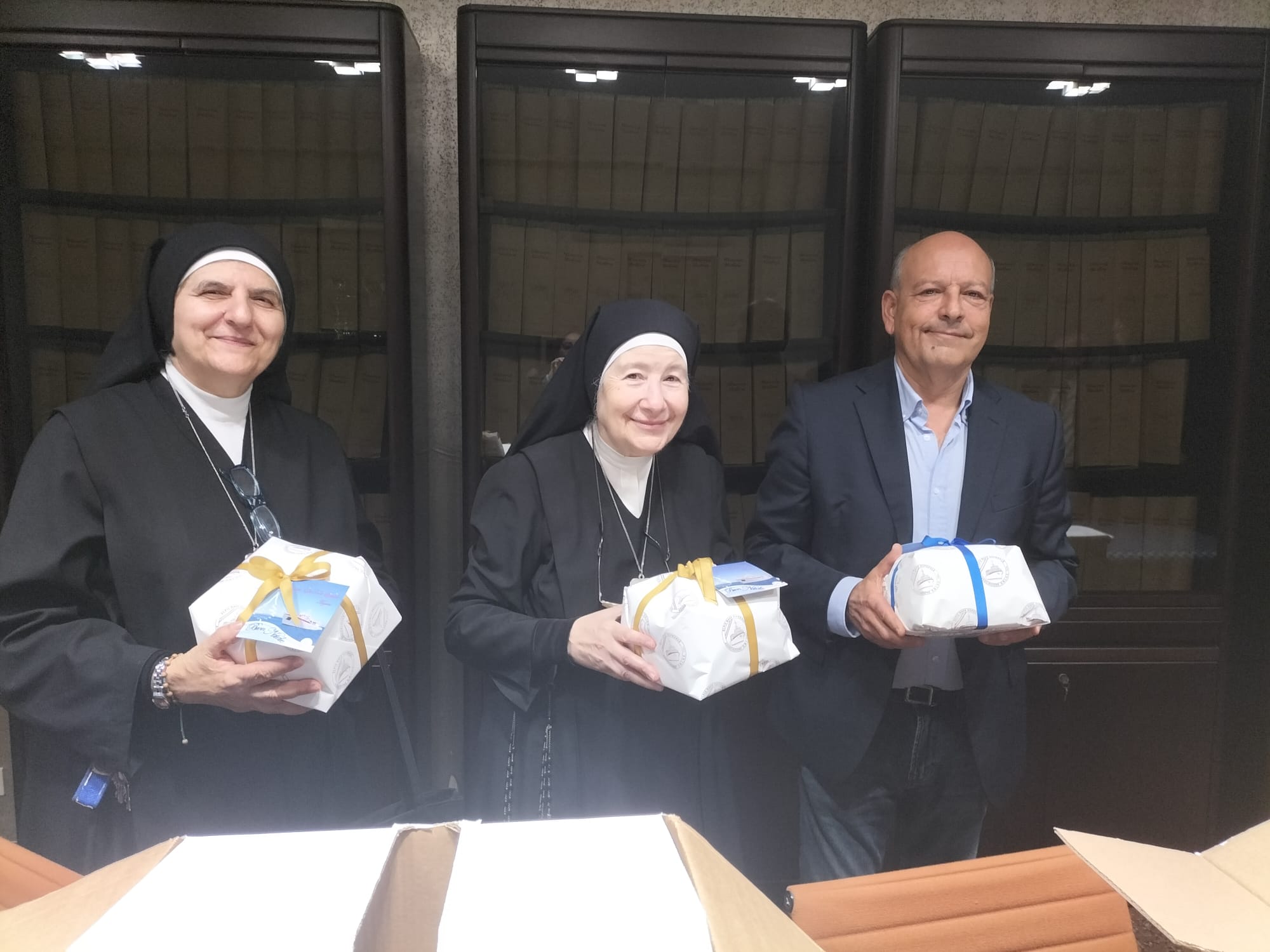 L’Ordine dei Medici trapanesi dona panettoni ai bimbi ucraini