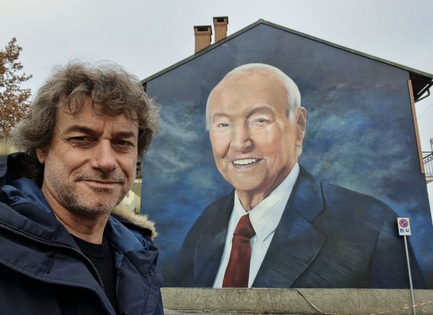 Piero Angela rivive in un grande murales, il figlio Alberto: “Grazie di cuore”
