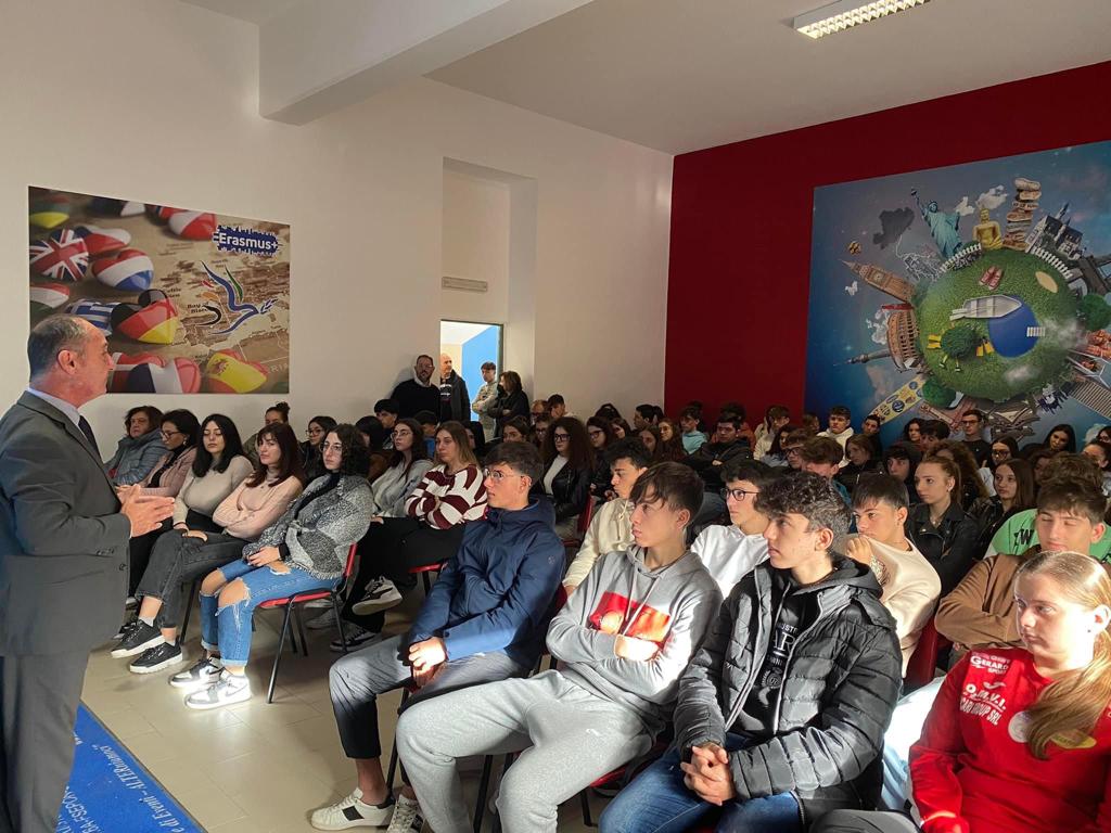 All’Itet “Garibaldi” di Marsala formazione aziendale per fare “sistema”