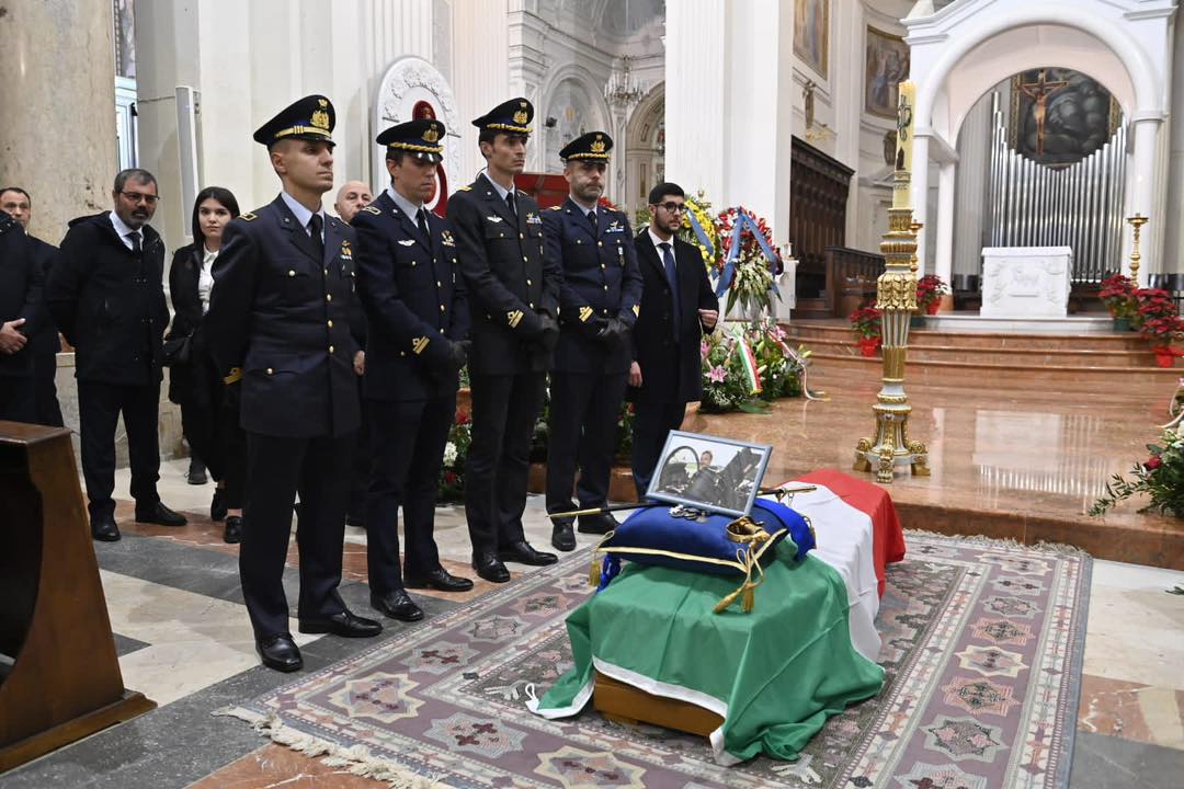 Trapani, in Cattedrale l’ultimo saluto a Fabio Altruda. Le istituzioni si stringono intorno alla famiglia