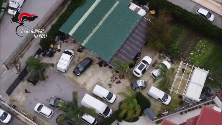 Officina e scarichi abusivi nel Napoletano, 3 denunce
