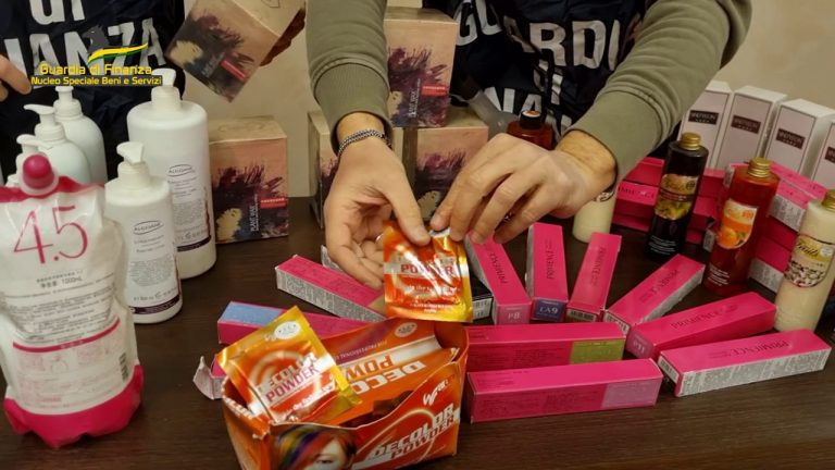 Operazione Afrodite, rimossi 4.419 siti. Vendevano merce contraffatta