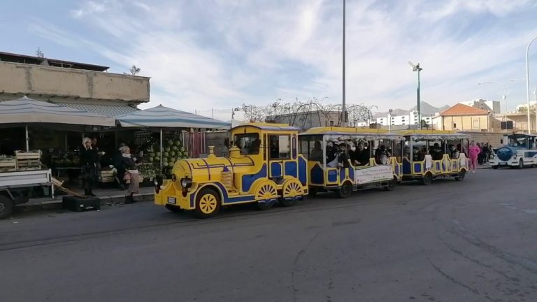 A Palermo in trenino con 100 bimbi “No all’abbandono dei rifiuti”