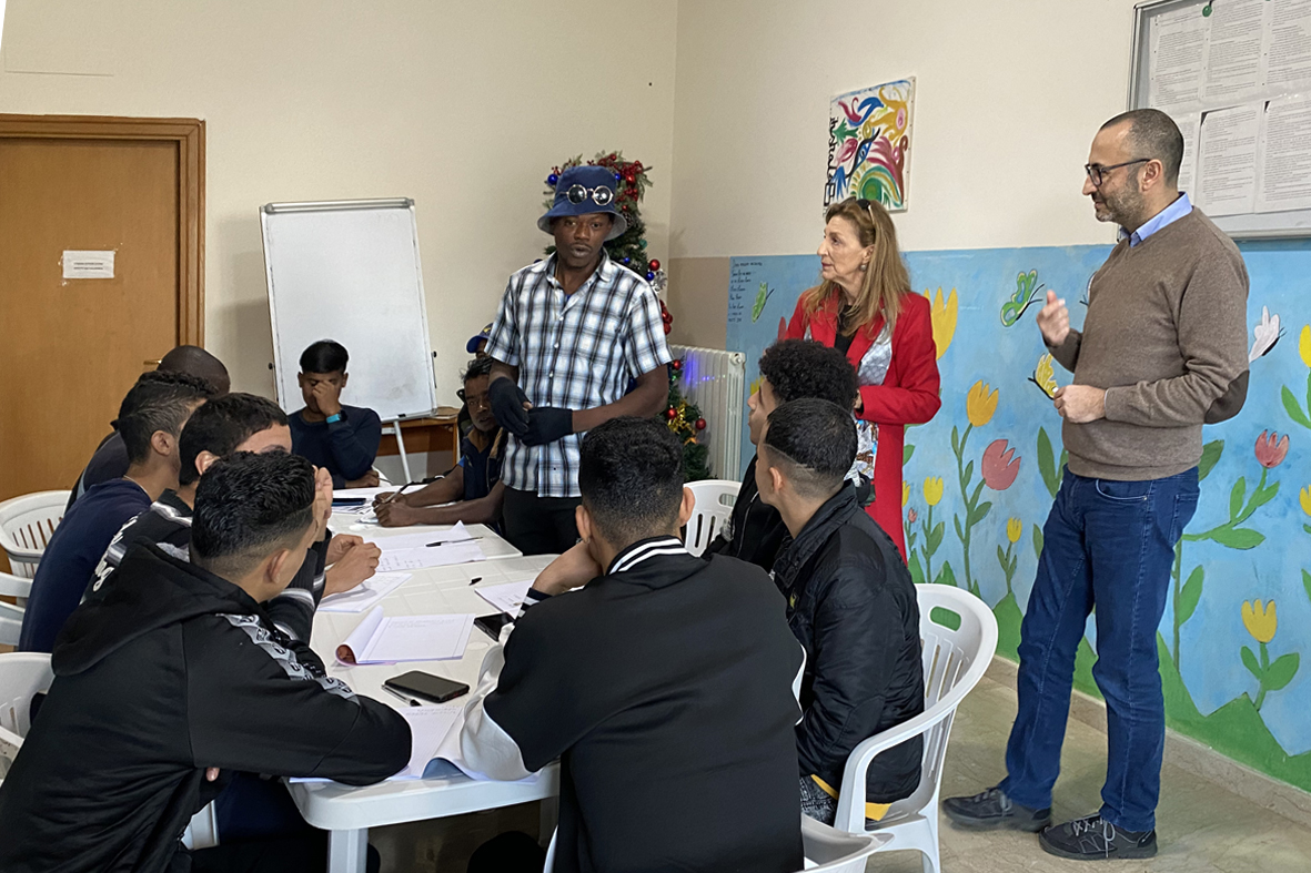 La scuola a domicilio, iniziativa nei Centri di Accoglienza di Bonagia