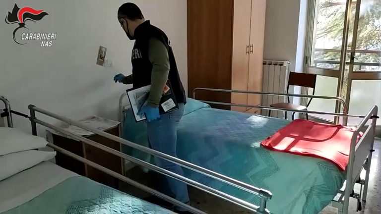 Controlli Nas in strutture per anziani, il 25% sono irregolari