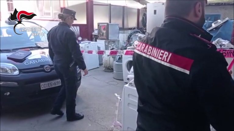 Cimitero di rifiuti su sponde fiume Sarno, 3 denunce nel Napoletano