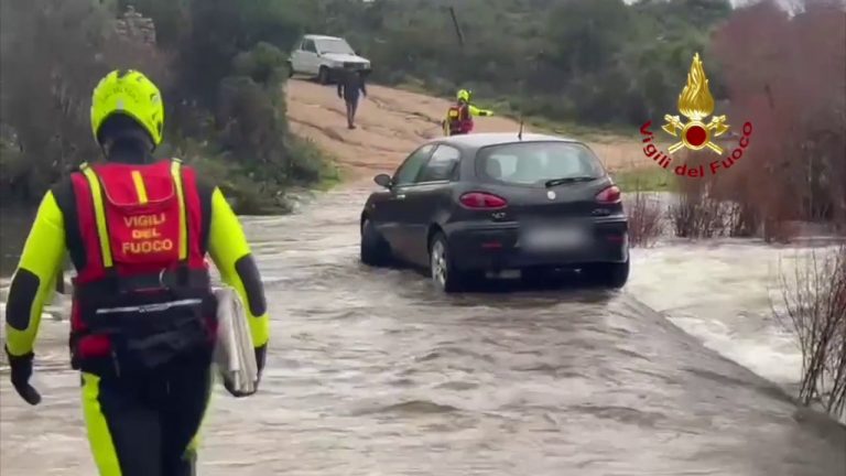 Trovato un cadavere in un fiume nel sassarese