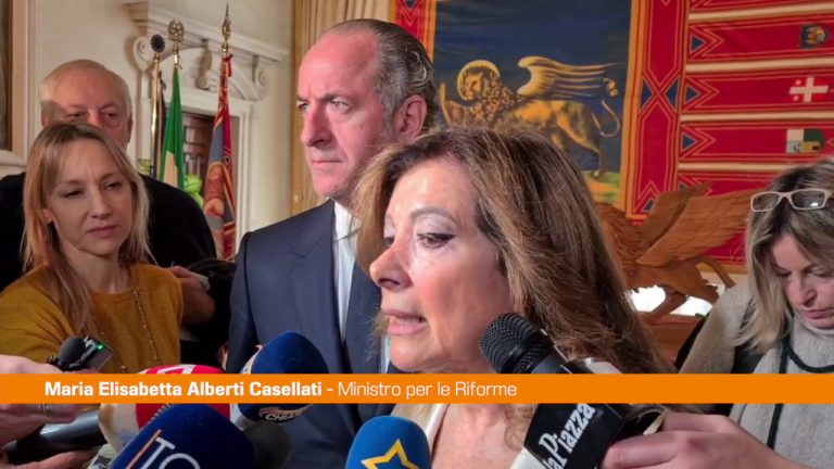 Casellati: “La burocrazia è uno stalker, ci rende la vita impossibile”. VIDEO