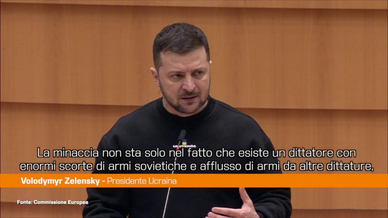 Zelensky al Parlamento Ue “Ci difendiamo dalla forza più anti-europea”