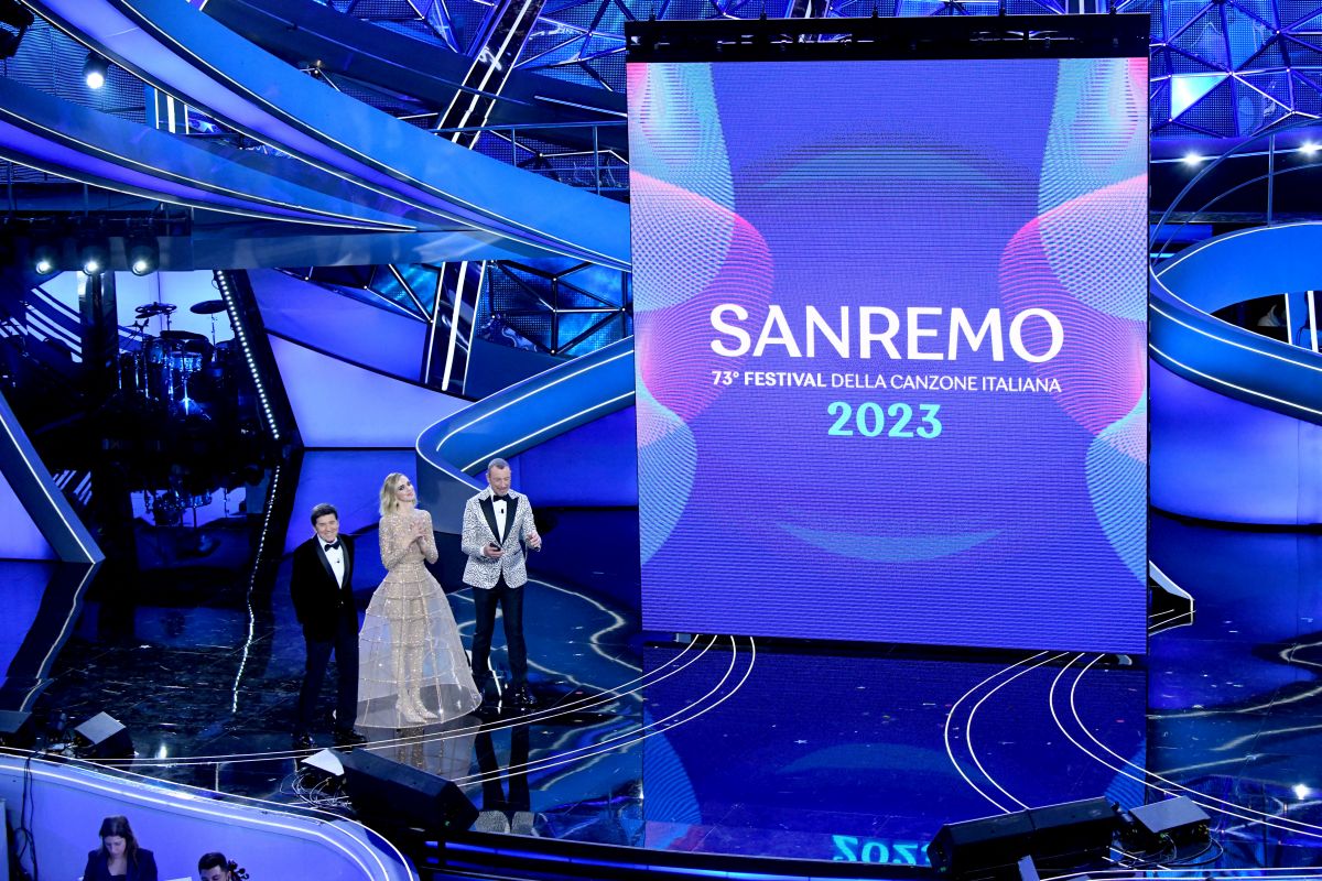 Boom di ascolti prima serata Sanremo, 10,7 milioni spettatori e 62.4% share