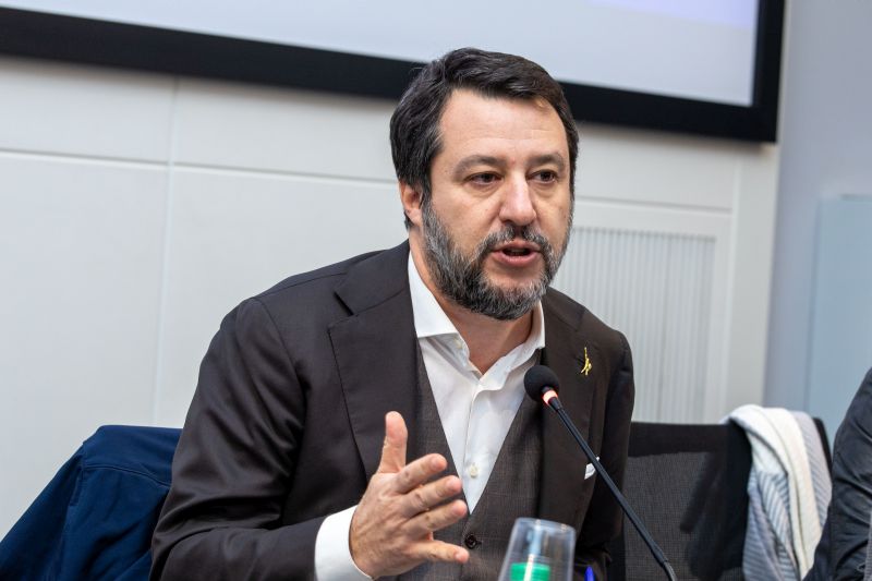 Salvini: “Lavoriamo alla revisione del Codice della strada”