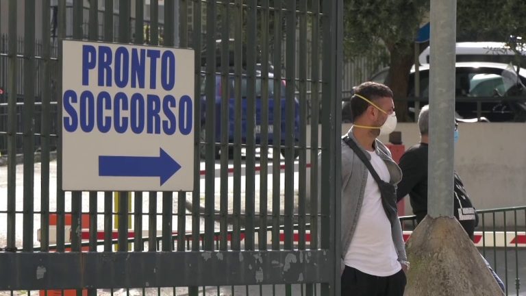 Covid, verso l’allentamento dei divieti negli ospedali