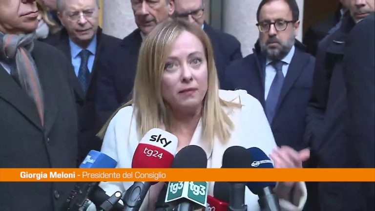 Scuola, Meloni “Caso Fazzolari non esiste, mai pensato all’ipotesi”