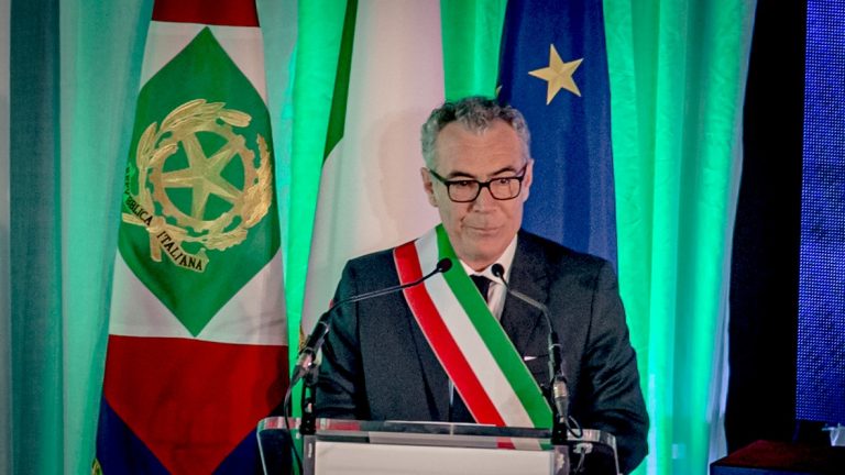 Sospetto ordigno esplosivo vicino casa del deputato Nicolò Catania: “Sono sereno”