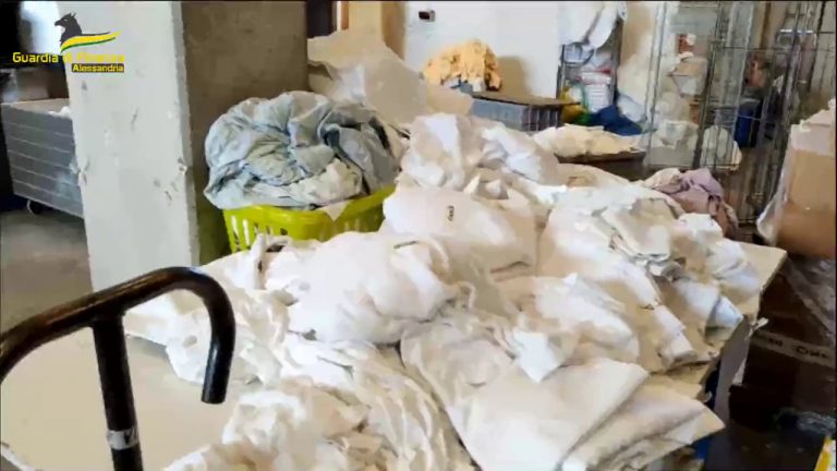 Tortona, scoperta una lavanderia industriale non a norma. Una denuncia