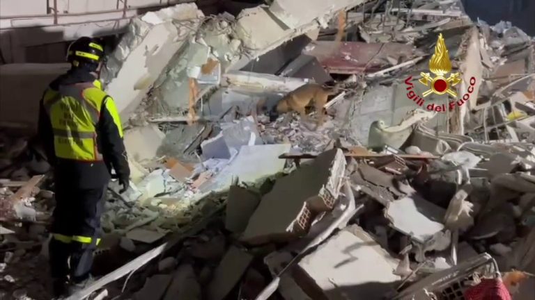 Terremoto, continua a crescere il numero delle vittime